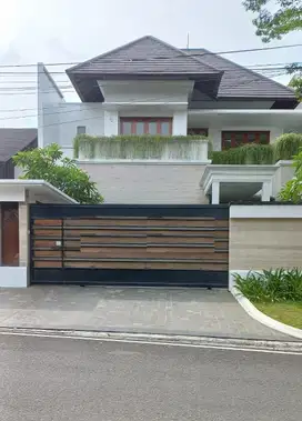 Rumah dijual Siap Huni Pondok Indah semi furnish ada kolam renang