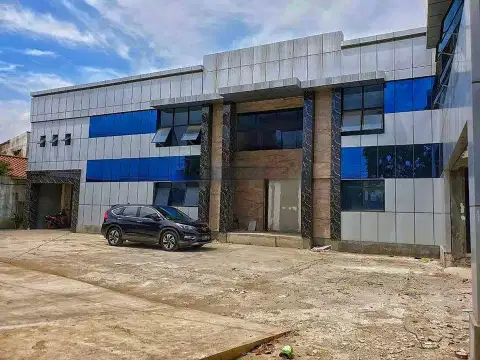 GUDANG + KANTOR KAPUK KAMAL RAYA DIJUAL SUDAH RENOVASI