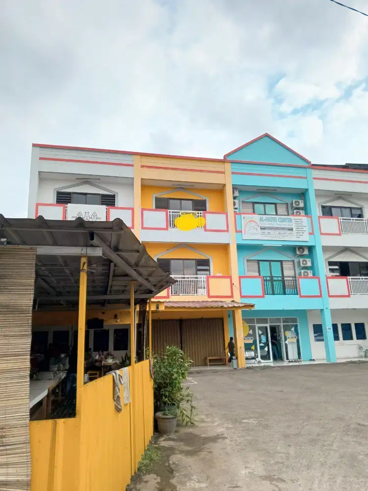 DI SEWA RUKO 3,5 LANTAI LOKASI STRATEGIS TUSUK SATE DI JATI MAKMUR