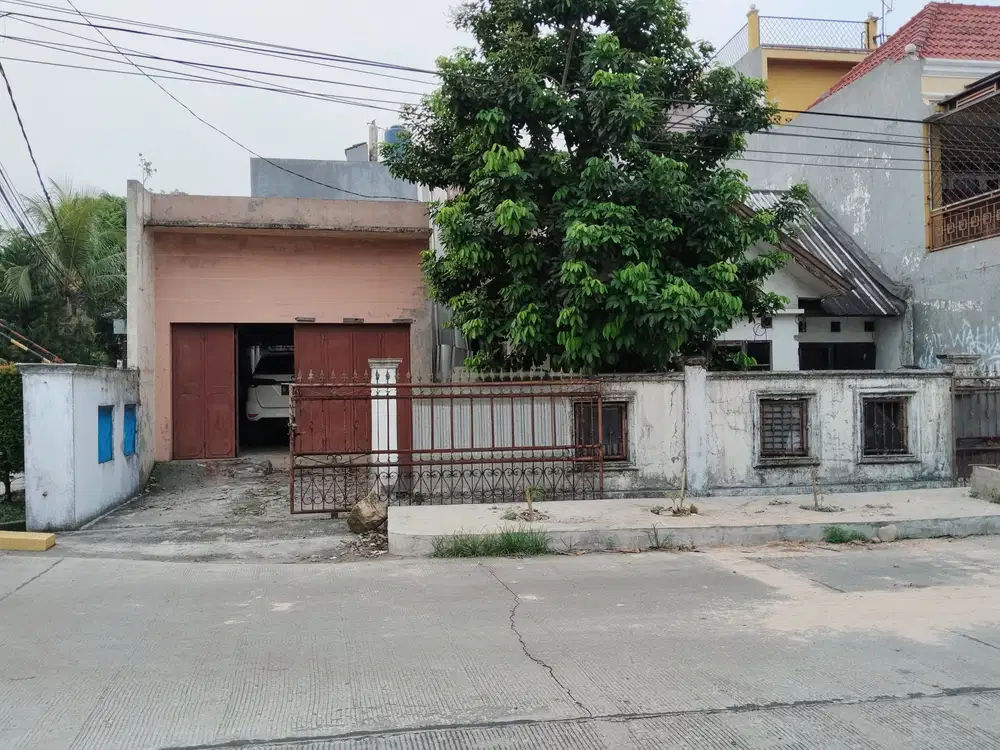 Dijual rumah second tempat usaha di jl utama perumahan dkt Summarecon