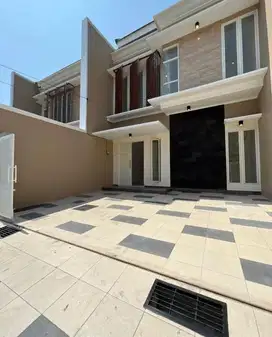 RUMAH BARU GRESS  MINIMALIS MODERN MANYAR KERTOARJO