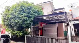 RUMAH  DI JL MANGGA SOMPOK PETERONGAN SEMARANG SELATAN