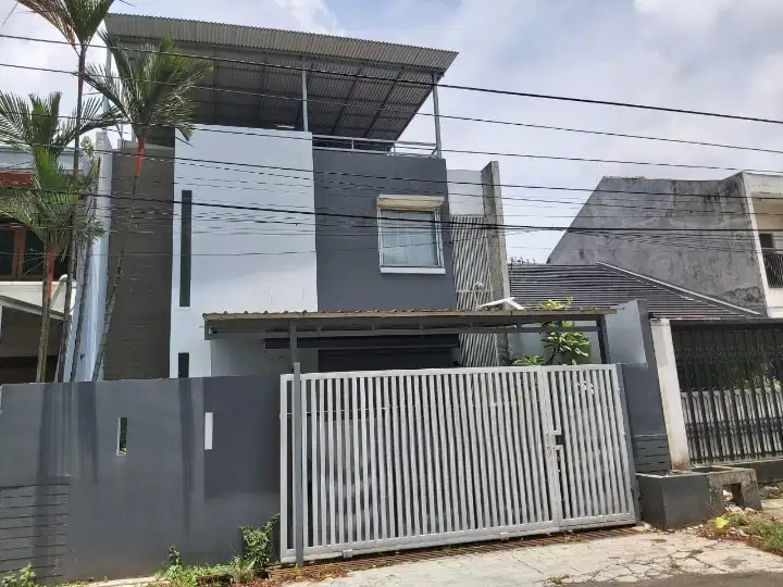 Dijual  Rumah di Sumber sari