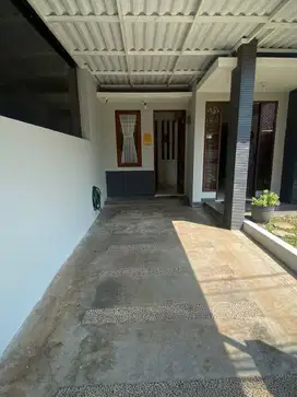 Dijual Rumah SHM Bagus Hadap Timur di Griya Loka BSD City Tangerang