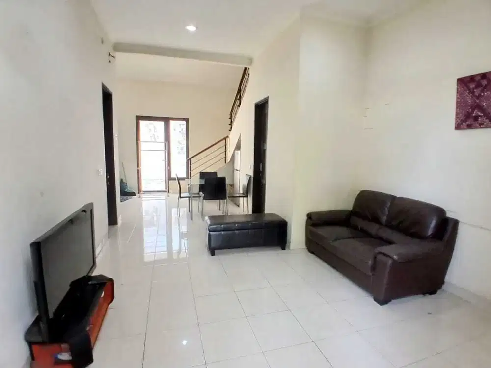 Disewakan Rumah Furnished Cluster Newton Gading Serpong