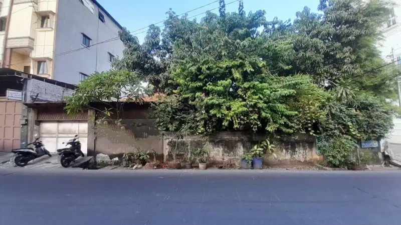 RUMAH HUK PREMIUM COCOK USAHA OR  INVESTASI DI JALAN BESAR JELAMBAR