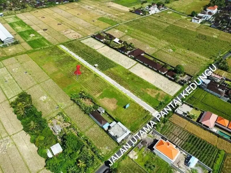 TANAH LANGKA AKSES JALAN UTAMA KE PANTAI KEDUNGU, TABANAN - BALI