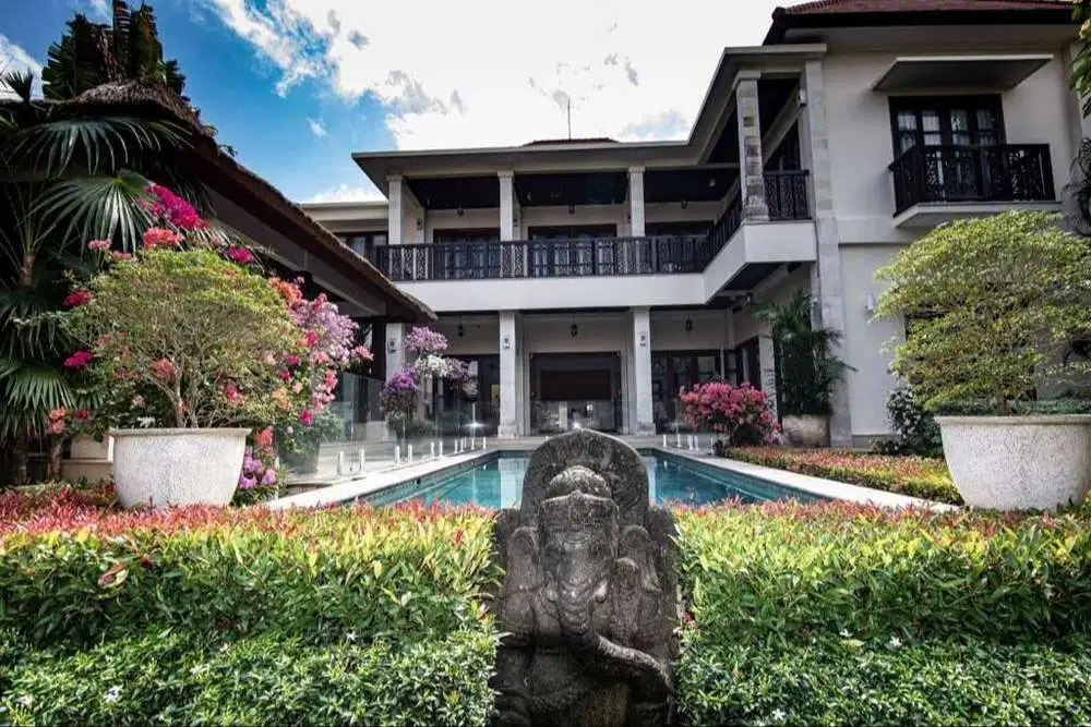 DIJUAL LUXURY MODERN VILLA LOKASI JIMBARAN