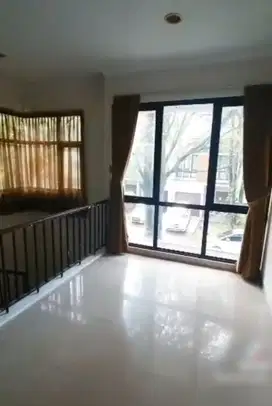 Di Jual Rumah SIAP HUNI di BSD ICON Cluster Ritzone