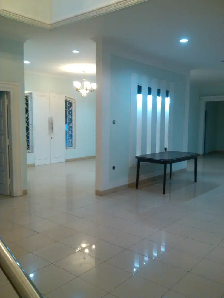 Dijual cepat rumah di komplek Laguna,Cibubur