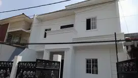 Dijual Rumah di Villa Melati Mas