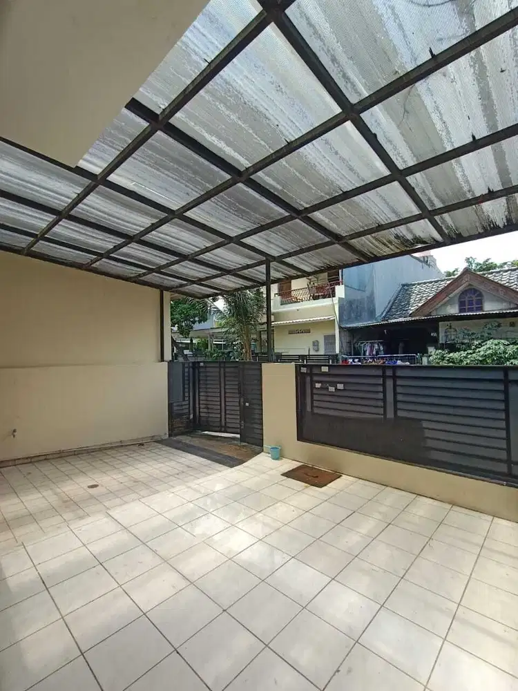 Dijual Rumah 1,5 Lantai Bagus di Taman Modern Cakung, Jakarta Timur