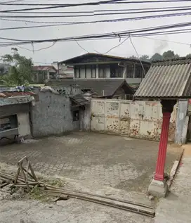 Gudang terawat Dan Luas di main road Raya lembang
