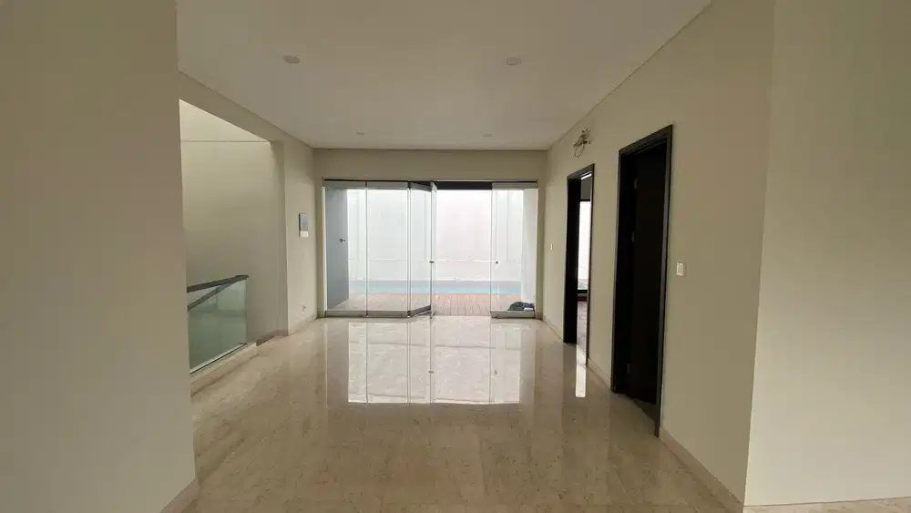 Wts rumah mewah with swimming pool di cluster Mozart Gading serpong