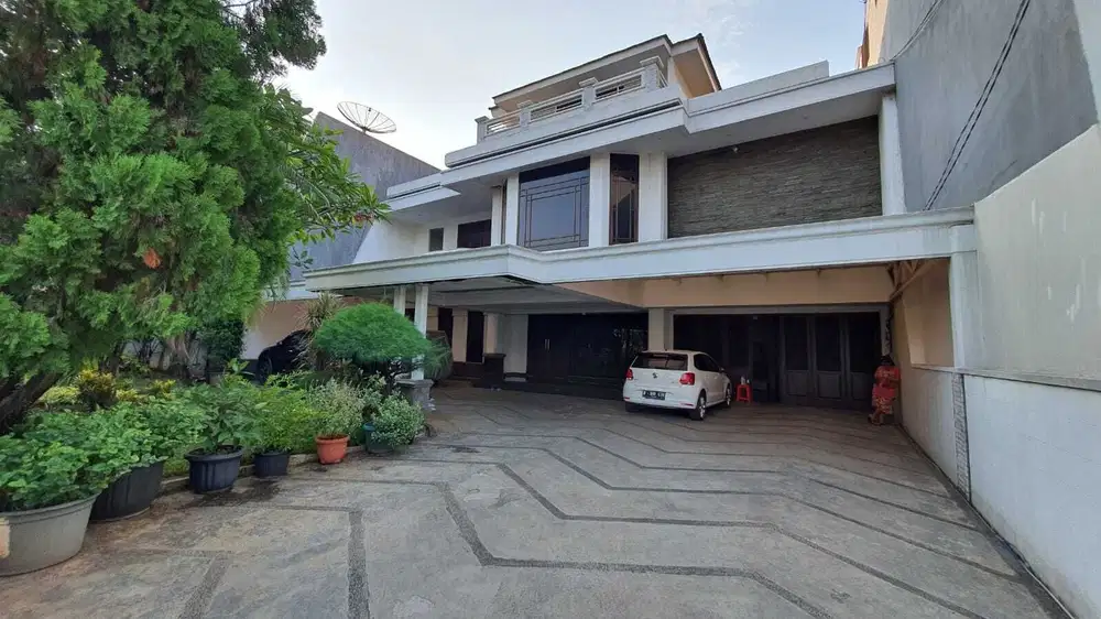 Rumah Sunter Danau Indah Mewah
