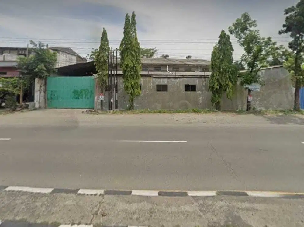 Gudang Strategis Pinggir Jalan Raya Solo Sragen