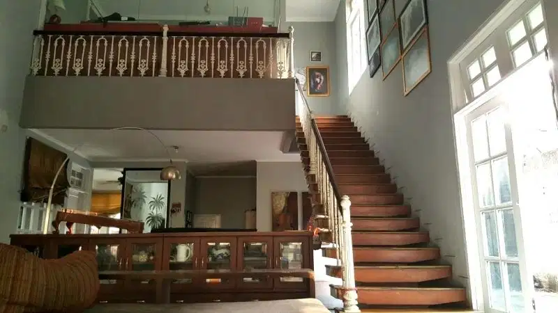 Jual rumah tua di mampang prapatan