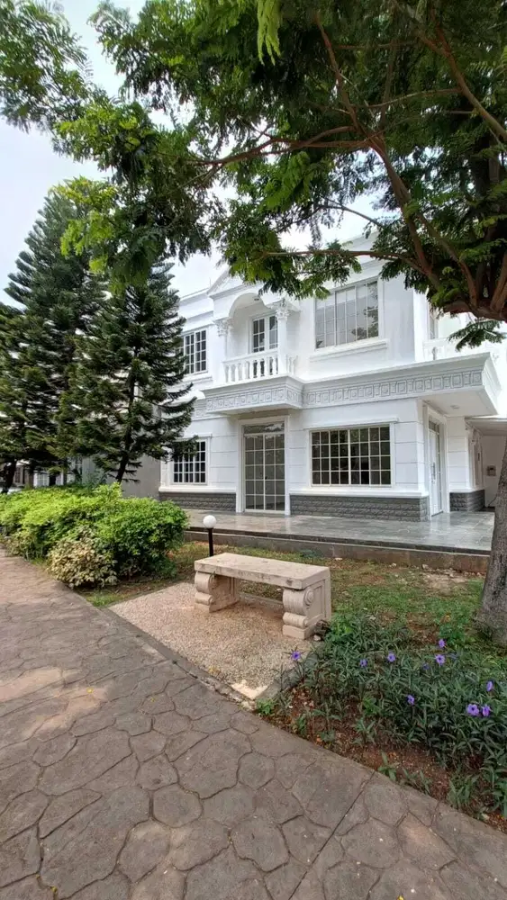 Rumah Cantik Greenlake City . Siap Huni