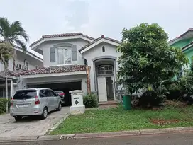 DI SEWAKAN RUMAH 2 LANTAI FI TAMAN MEDITERANIA GOLF