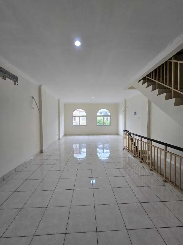 Termurah Jual Ruko PIK1 Cordoba 5x12,5, sudah sertifikat