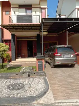 Dijual Rumah di Cluster Heliconia, Kota Harapan Indah, Bekasi Barat
