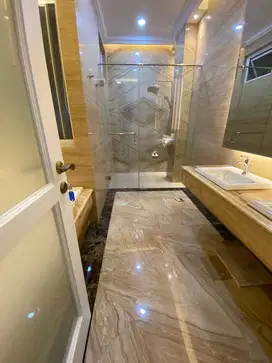 Rumah dijual 3 lantai di Pondok Indah Jak Sel