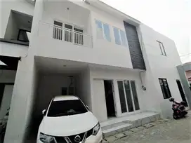 Rumah Baru 2Lt Dalam Cluster di Cirendeu, 3km an ke MRT Lebak Bulus
