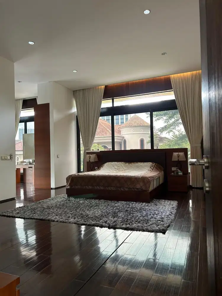 Di Jual Rumah Super Mewah Sutera Narada