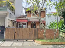 Rumah 2 Lantai Mezzanine di Sentul City Siap Huni