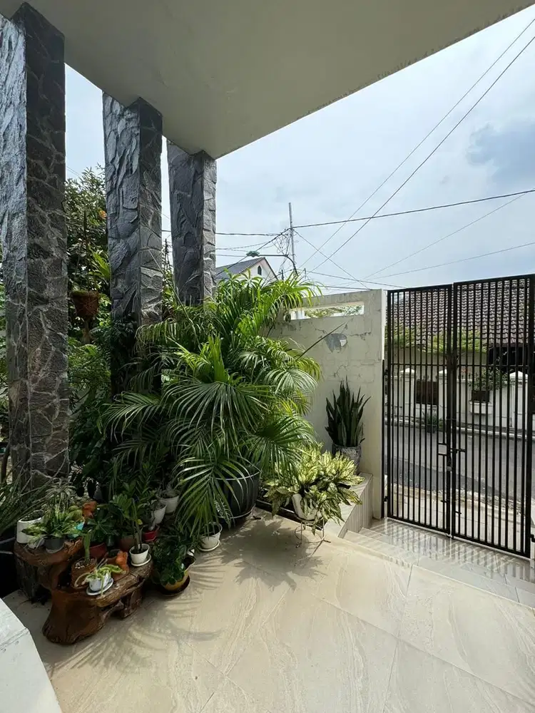 Dijual Rumah mewah murah Fully Furnished di Pulomas Jakarta Timur