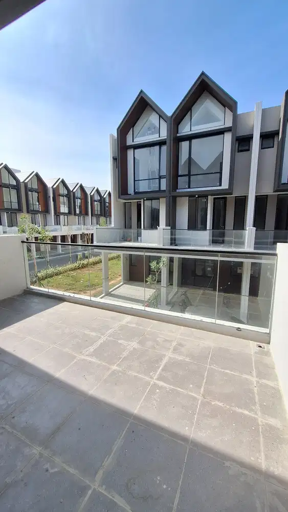 Rumah 3 Lantai, Brand New di PIK 2, Osaka Residence, 4,5x10