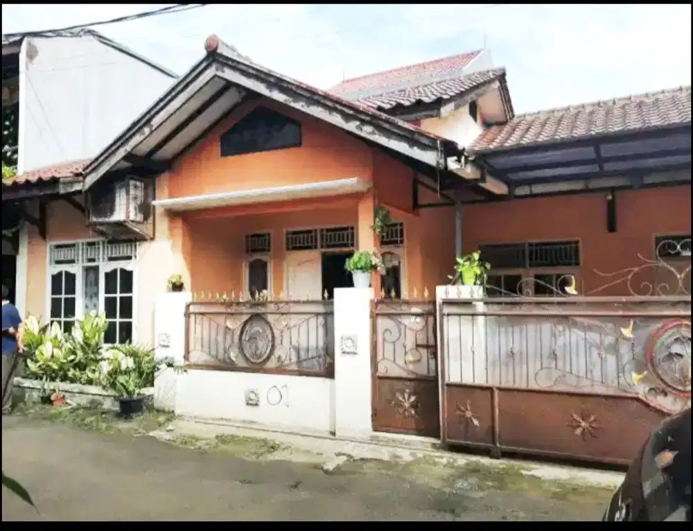Dijual rumah satu lantai dalam komplek 5 menit ke stasiun Jurang Mangu