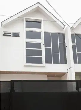 Dijual Rumah Baru 2 lt Kavling DKI Pondok Kelapa – Jakarta Timur