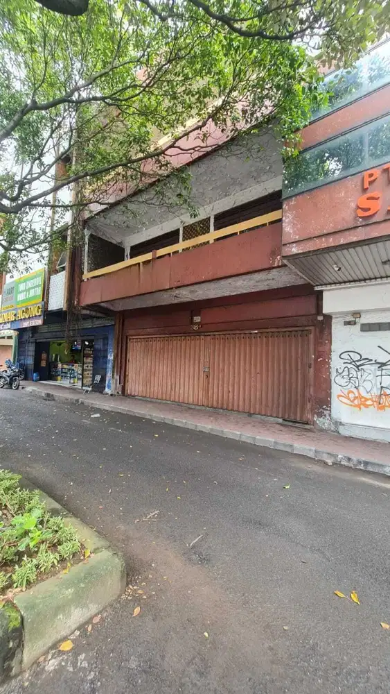 Ruko Hitung Tanah Strategis di Jalan Slamet Riyadi Solo