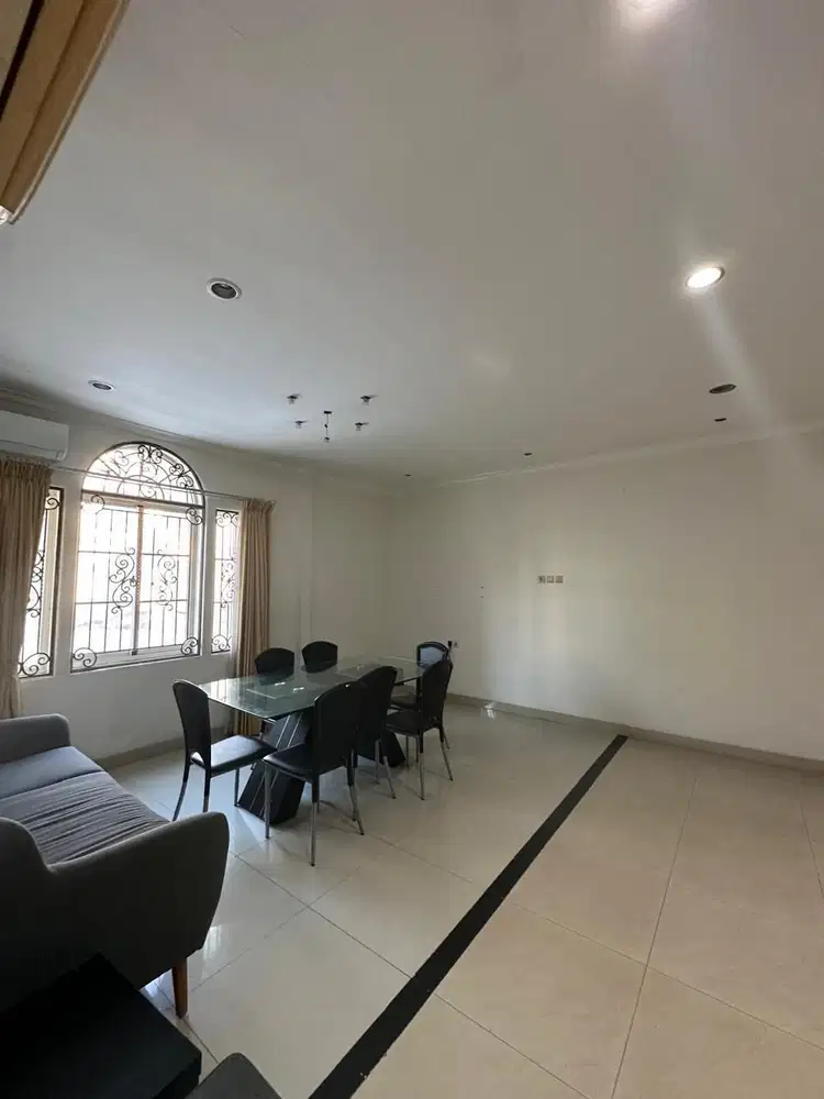 Disewakan Cepat Rumah PIK 1, Bagus Siap Huni