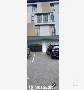 Disewakan Ruko Komersial Merr 4 lantai