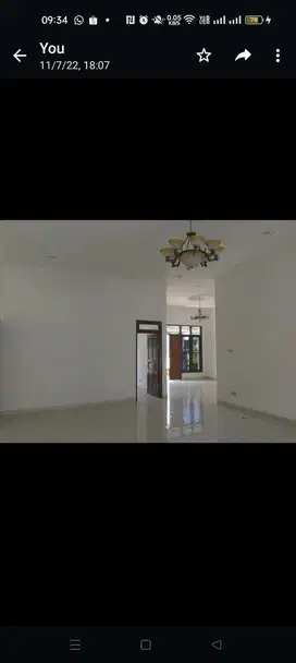 Disewakan kantor/rumah Luas bangunan 320 M2 di Jalan Darmawangsa,Kebay