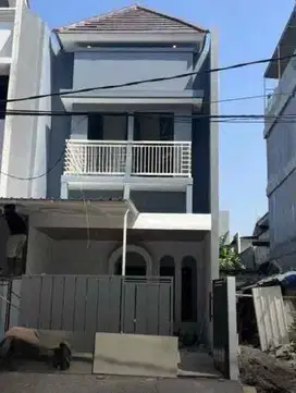 jual rmh baru kertomenanggal row jalan 4 mobil
