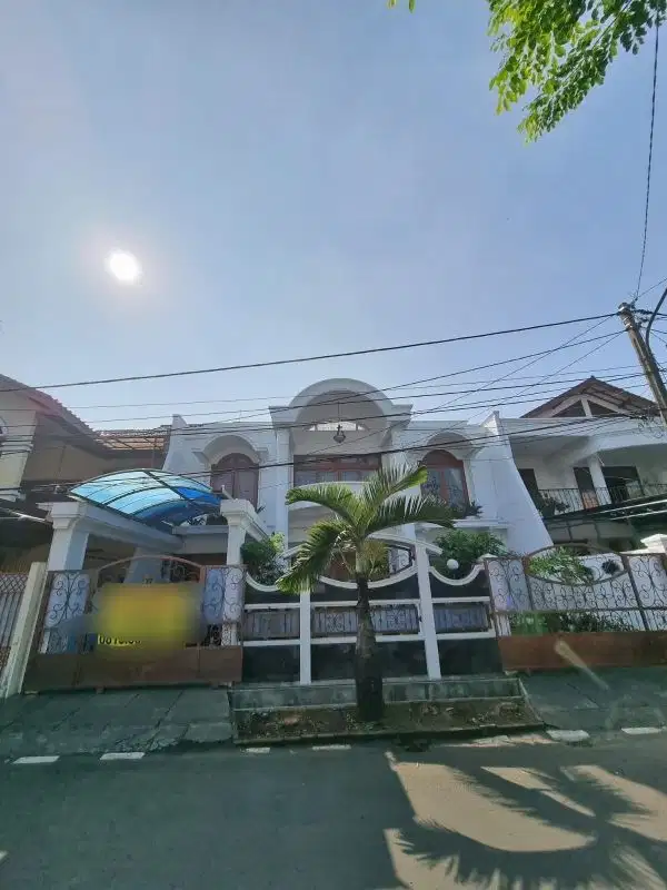 Rumah 2 lantai siap huni di bintaro dekat plaza bintaro