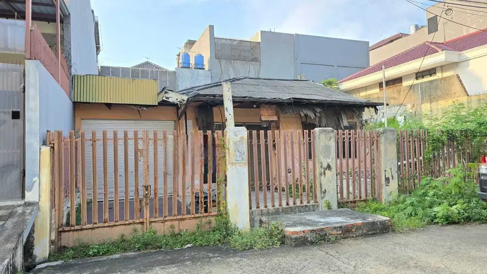 Rumah Tua - Pluit Sakti  Cocok Bangun Ulang