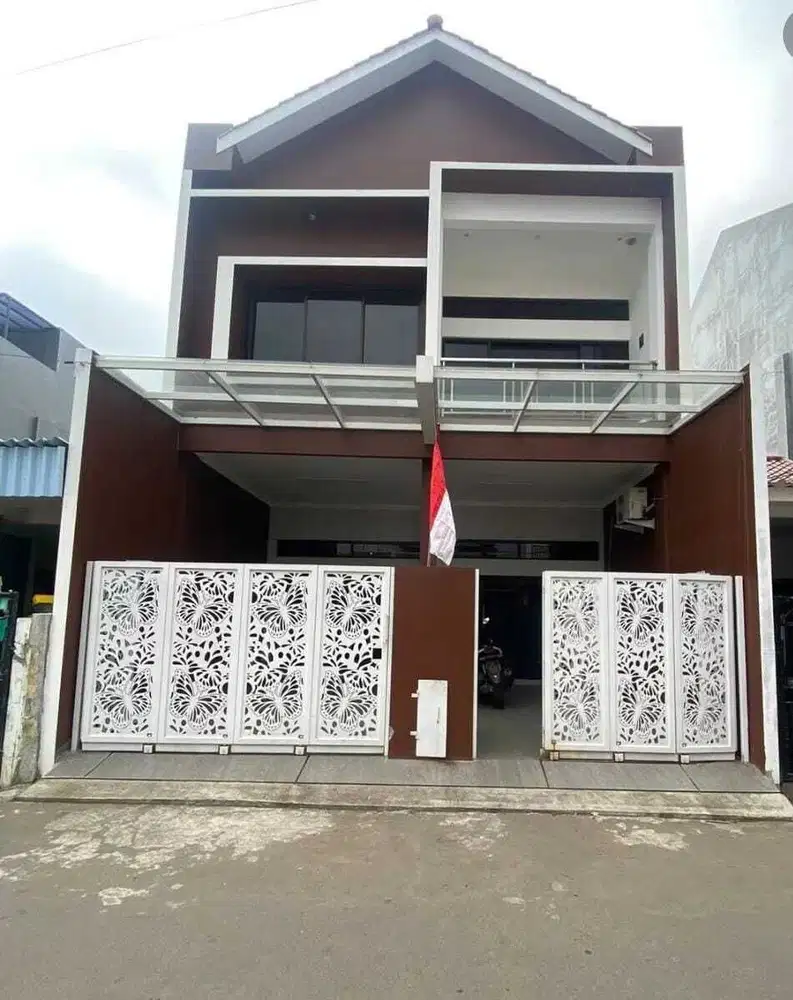 Jual rumah baru 3 lantai di bekasi  dekat tol dan summerecon