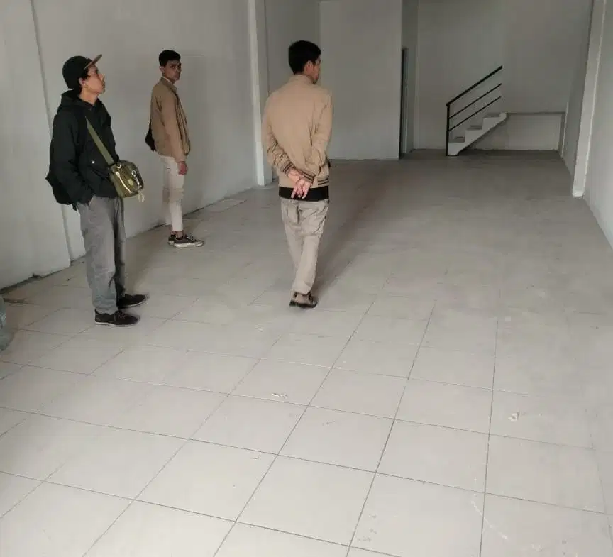 RUKO TIGA LANTAI EX MINI MARKET JALAN GARUDA BANDUNG.