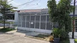 Rumah Bangunan Terawat Siap Huni di Taman Kopo Katapang
