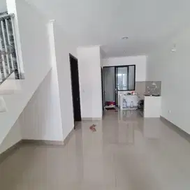 Dijual Murah Rumah uk. 4.5x12,5 Milenial City PIK 2