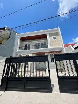 rumah sutorejo indah surabaya American Classic baru gress