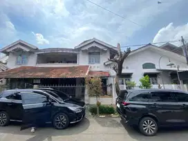 Rumah Lama 2lt di Jl Mandar XIV Bintaro Sek 3A Tangerang