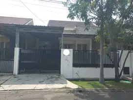 Dijual Cepat! Rumah di Cluster Ifolia, Harapan Indah - Harga Nego!!