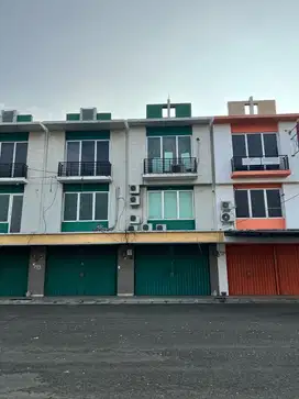 Dijual Ruko Strategis 3 Lantai di Aralia Bekasi – Nego sampai Deal!!