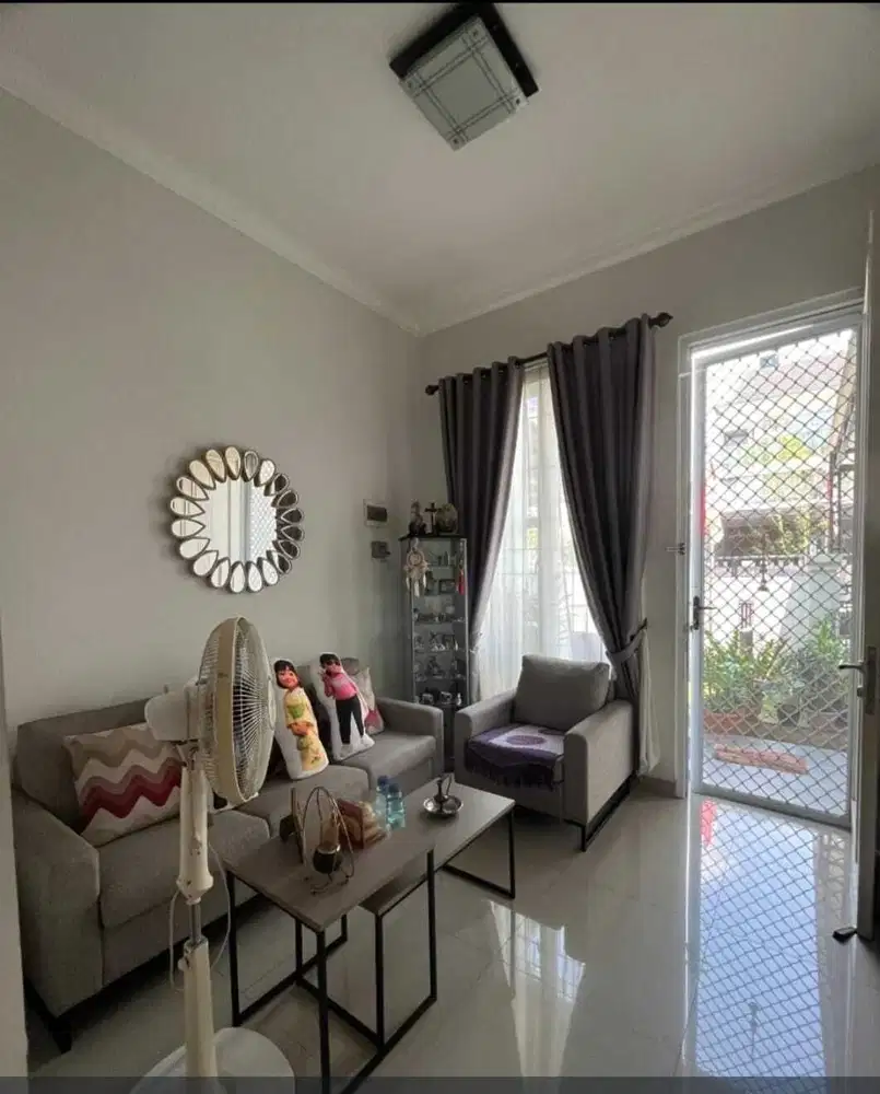 Rumah Bagus Gading Pendawa 3 kamar SHM siap huni  2 lantai selatan