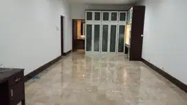 Rumah Disewakan di Jl. Dharmawangsa 4br uk750m2 Private pool at Jaksel